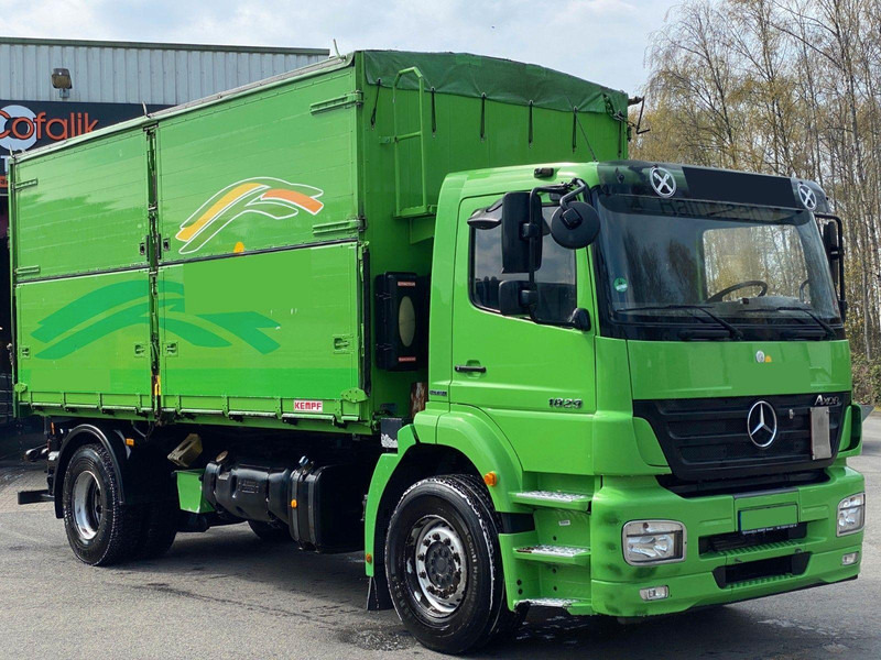 Mercedes-Benz Axor 1829 Tipper - Billenőplatós teherautó: 2 kép. Mercedes-Benz Axor 1829 Tipper - Billenőplatós teherautó: 2 kép.