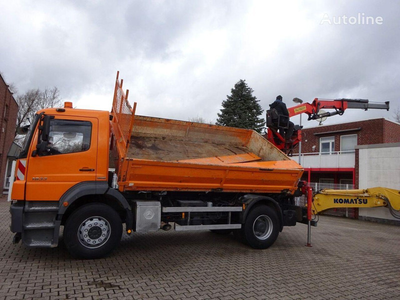 Mercedes-Benz Axor 1833 - 2 way tipper+crane - Billenőplatós teherautó, Darus autó: 3 kép. Mercedes-Benz Axor 1833 - 2 way tipper+crane - Billenőplatós teherautó, Darus autó: 3 kép.