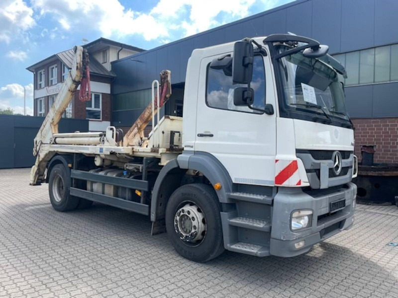 Mercedes-Benz Axor 1833 - Meiller AK12LT Absetzkipper - Konténerszállító: 2 kép. Mercedes-Benz Axor 1833 - Meiller AK12LT Absetzkipper - Konténerszállító: 2 kép.