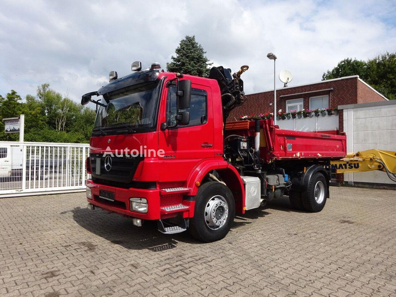 Mercedes-Benz Axor 1833 - Tipper+crane - Billenőplatós teherautó, Darus autó: 1 kép. Mercedes-Benz Axor 1833 - Tipper+crane - Billenőplatós teherautó, Darus autó: 1 kép.