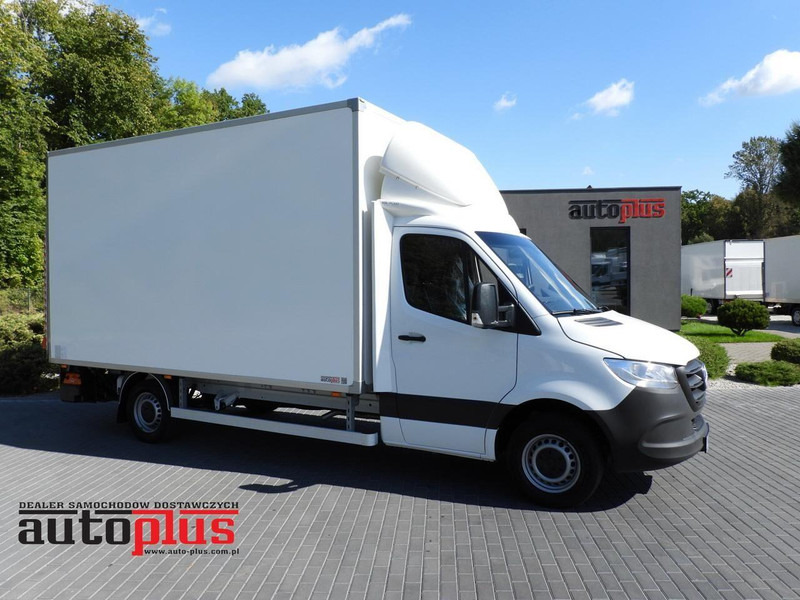 Mercedes-Benz SPRINTER 315 - Dobozos kisteherautó: 1 kép. Mercedes-Benz SPRINTER 315 - Dobozos kisteherautó: 1 kép.