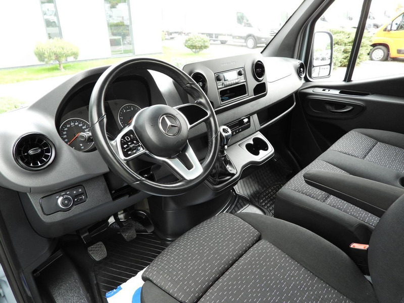 Mercedes-Benz SPRINTER 315 SKRZYNIA 8 PALET TEMPOMAT KLIMATYZACJA  150KM [ 199 - Platós kisteherautó: 2 kép. Mercedes-Benz SPRINTER 315 SKRZYNIA 8 PALET TEMPOMAT KLIMATYZACJA  150KM [ 199 - Platós kisteherautó: 2 kép.