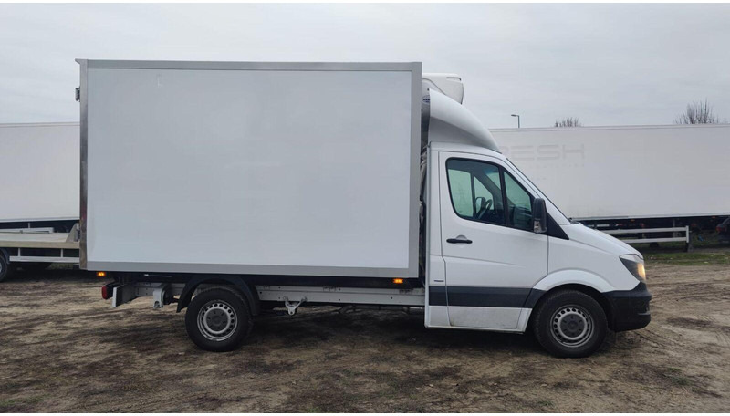 Mercedes-Benz Sprinter 316 cdi - Carrier Xarios 500 frigo - 3,5t - 220V - Hűtős kisteherautó: 3 kép. Mercedes-Benz Sprinter 316 cdi - Carrier Xarios 500 frigo - 3,5t - 220V - Hűtős kisteherautó: 3 kép.