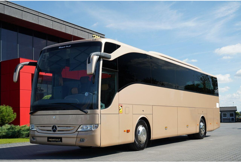 Mercedes-Benz TOURISMO RHD - Távolsági busz: 2 kép. Mercedes-Benz TOURISMO RHD - Távolsági busz: 2 kép.