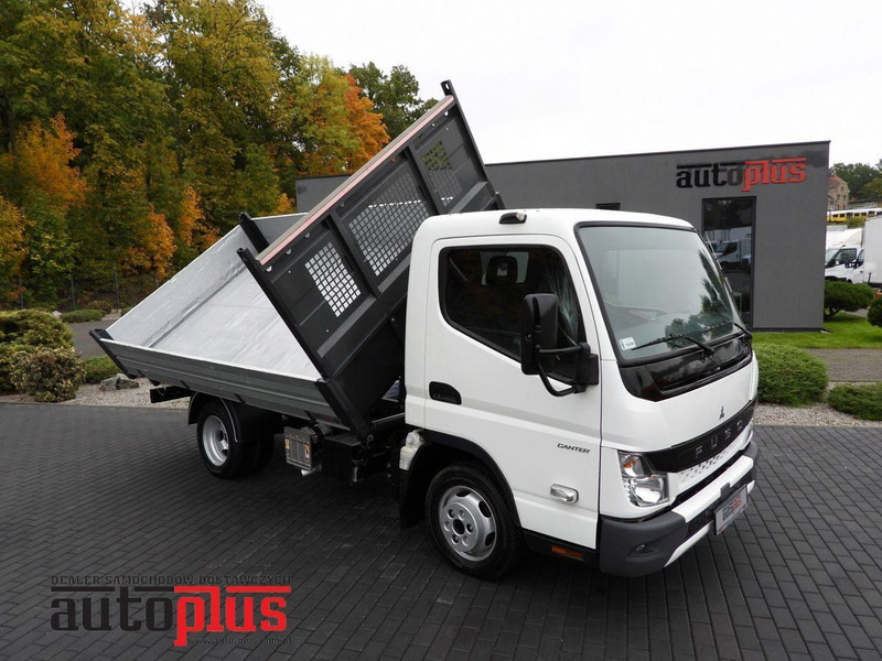 Mitsubishi CANTER FUSO 3C15 - Billenőplatós teherautó: 1 kép. Mitsubishi CANTER FUSO 3C15 - Billenőplatós teherautó: 1 kép.