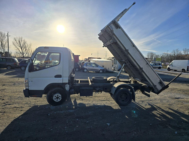 Mitsubishi Canter Fuso 3,0 d - 3 sided Tipper - Billenőplatós kisteherautó: 5 kép. Mitsubishi Canter Fuso 3,0 d - 3 sided Tipper - Billenőplatós kisteherautó: 5 kép.
