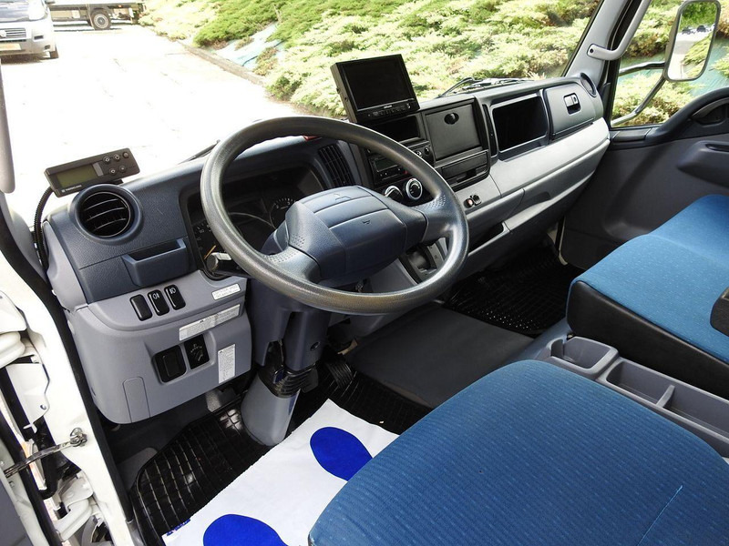 Mitsubishi Fuso CANTER FUSO 7C15 KONTENER CHŁODNIA WINDA 14 PALET -4*C ZASILANIE - Hűtős teherautó: 2 kép. Mitsubishi Fuso CANTER FUSO 7C15 KONTENER CHŁODNIA WINDA 14 PALET -4*C ZASILANIE - Hűtős teherautó: 2 kép.