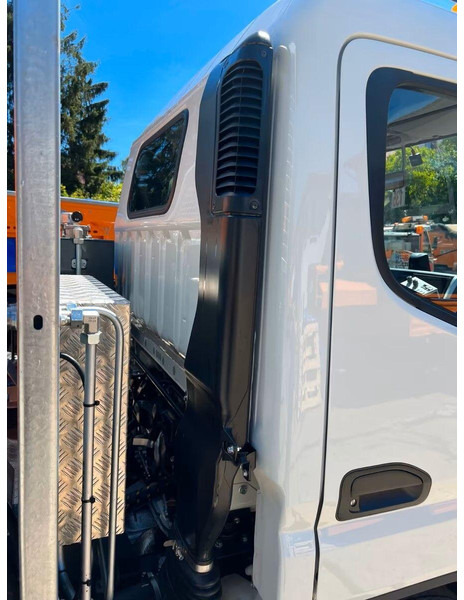 Mitsubishi Fuso Canter 6S15 - Skip loader truck - Konténerszállító: 5 kép. Mitsubishi Fuso Canter 6S15 - Skip loader truck - Konténerszállító: 5 kép.