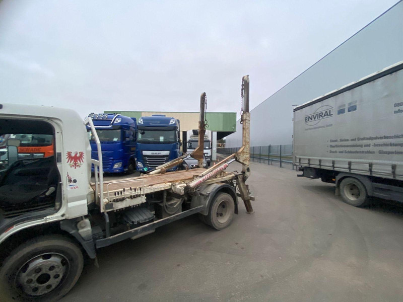 Mitsubishi Fuso FE 85 Meier-Ratio PAK 4 V - Konténerszállító: 4 kép. Mitsubishi Fuso FE 85 Meier-Ratio PAK 4 V - Konténerszállító: 4 kép.