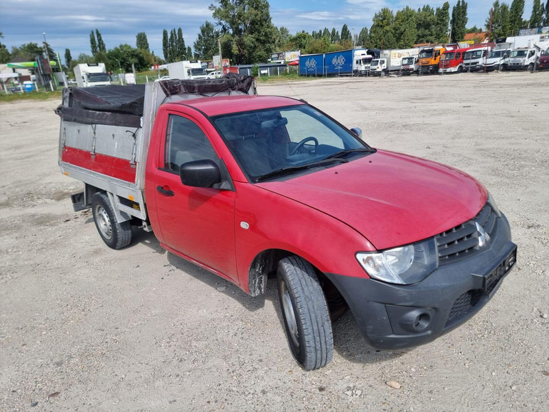 Mitsubishi L200 2,5 d - 3 sided Tipper - Billenőplatós kisteherautó: 1 kép. Mitsubishi L200 2,5 d - 3 sided Tipper - Billenőplatós kisteherautó: 1 kép.
