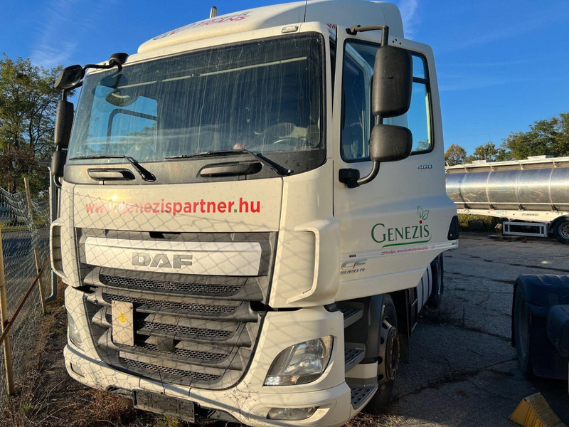 DAF 460 - Nyergesvontató: 3 kép. DAF 460 - Nyergesvontató: 3 kép.