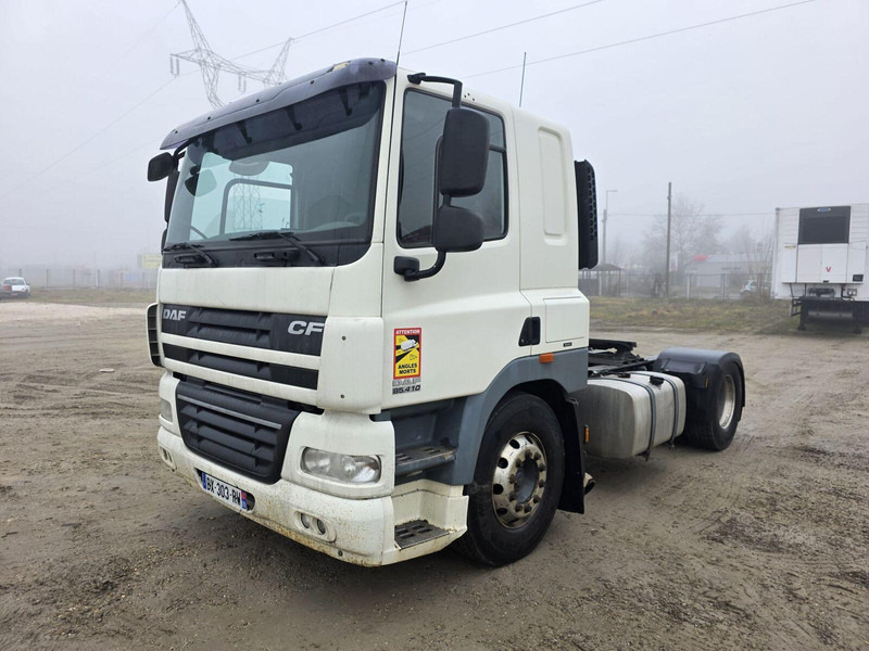 DAF CF 85 410 - Tractor + kipphydraulika - Nyergesvontató: 2 kép. DAF CF 85 410 - Tractor + kipphydraulika - Nyergesvontató: 2 kép.