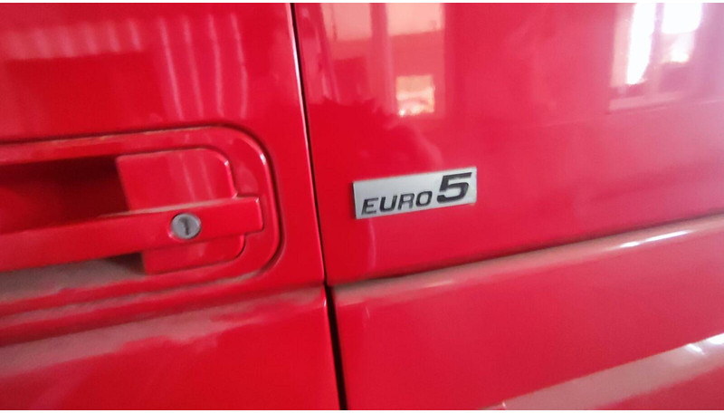 DAF XF 105.460 Lowdeck - MEGA - Nyergesvontató: 5 kép. DAF XF 105.460 Lowdeck - MEGA - Nyergesvontató: 5 kép.