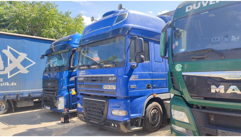 DAF XF 105.460 Lowdeck MEGA - Nyergesvontató: 2 kép. DAF XF 105.460 Lowdeck MEGA - Nyergesvontató: 2 kép.