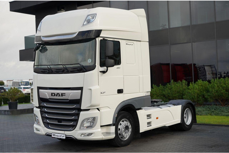 DAF XF 480 - Nyergesvontató: 2 kép. DAF XF 480 - Nyergesvontató: 2 kép.