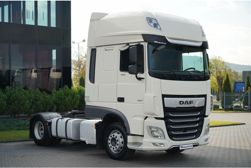 DAF XF 480 - Nyergesvontató: 5 kép. DAF XF 480 - Nyergesvontató: 5 kép.