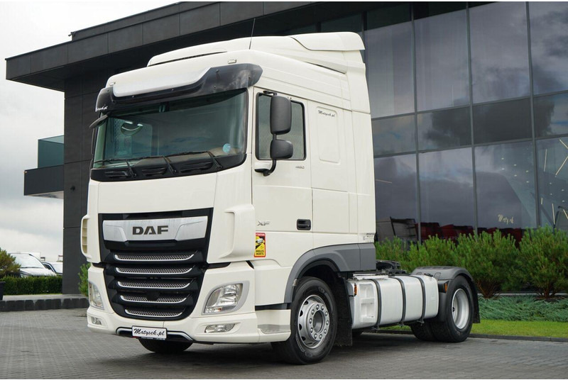 DAF XF 480 / SPACE CAB / RETARDER / SPROWADZONY / PO KONTRAKCIE SERW - Nyergesvontató: 1 kép. DAF XF 480 / SPACE CAB / RETARDER / SPROWADZONY / PO KONTRAKCIE SERW - Nyergesvontató: 1 kép.