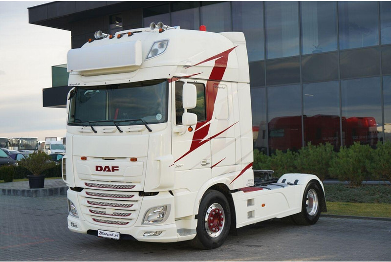 DAF XF 530 / RETARDER / I-PARK COOL / SUPER SPACE CAB / FULL AIRMATI - Nyergesvontató: 2 kép. DAF XF 530 / RETARDER / I-PARK COOL / SUPER SPACE CAB / FULL AIRMATI - Nyergesvontató: 2 kép.