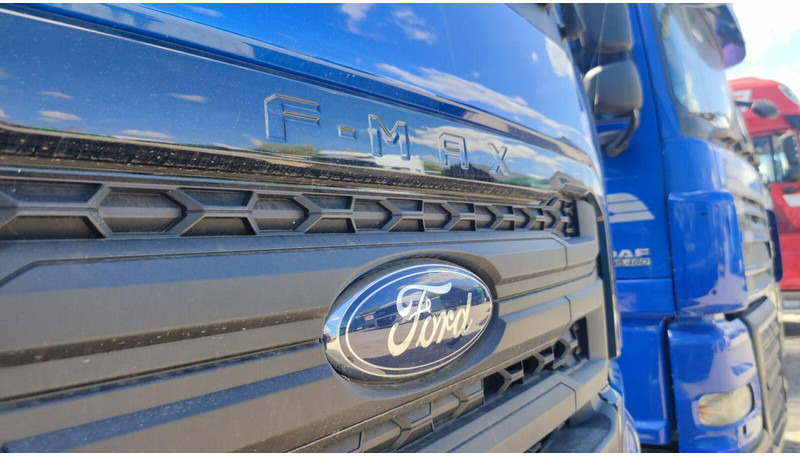 Ford F-MAX 500 Tractor Lowdeck - MEGA - Nyergesvontató: 3 kép. Ford F-MAX 500 Tractor Lowdeck - MEGA - Nyergesvontató: 3 kép.