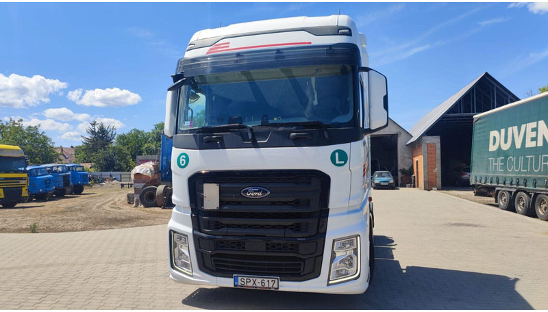 Ford F-Max 500 Lowdeck - MEGA - Nyergesvontató: 2 kép. Ford F-Max 500 Lowdeck - MEGA - Nyergesvontató: 2 kép.