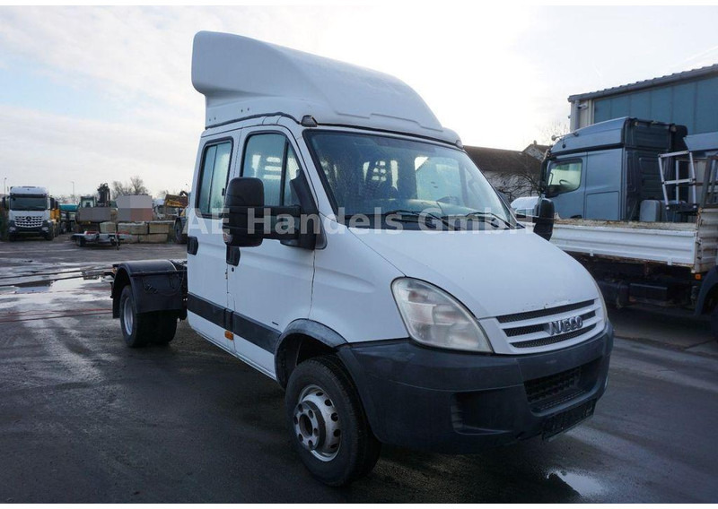 Iveco 65C18D Tractor - Nyergesvontató: 4 kép. Iveco 65C18D Tractor - Nyergesvontató: 4 kép.