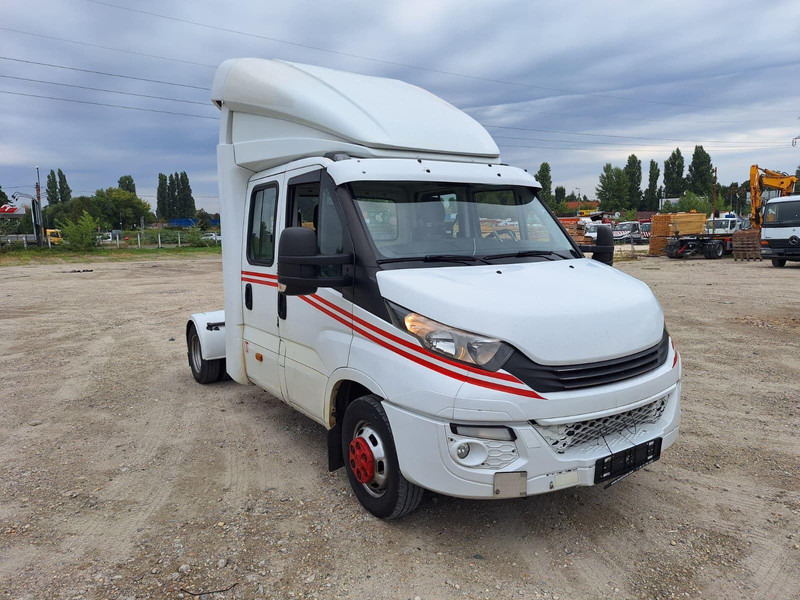 Iveco Daily 50-180 - Doka BE Mini Trekker - SZM - 3.5t - Nyergesvontató: 2 kép. Iveco Daily 50-180 - Doka BE Mini Trekker - SZM - 3.5t - Nyergesvontató: 2 kép.