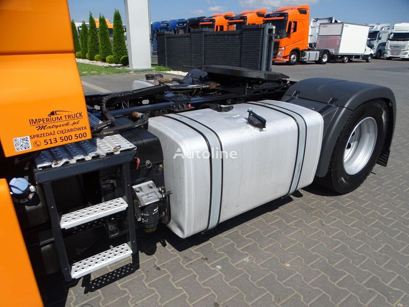 Nyergesvontató MAN TGX 18.440: 11 kép.