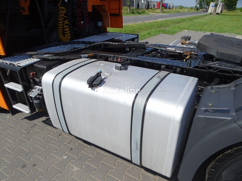 Nyergesvontató MAN TGX 18.440: 16 kép.