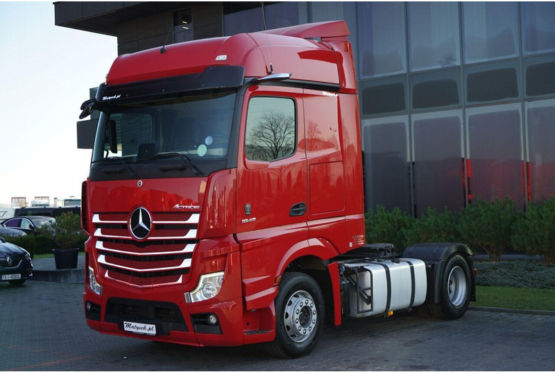 Mercedes-Benz ACTROS 1845 - Nyergesvontató: 4 kép. Mercedes-Benz ACTROS 1845 - Nyergesvontató: 4 kép.