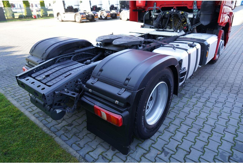 Nyergesvontató Mercedes-Benz ACTROS 1845: 15 kép.