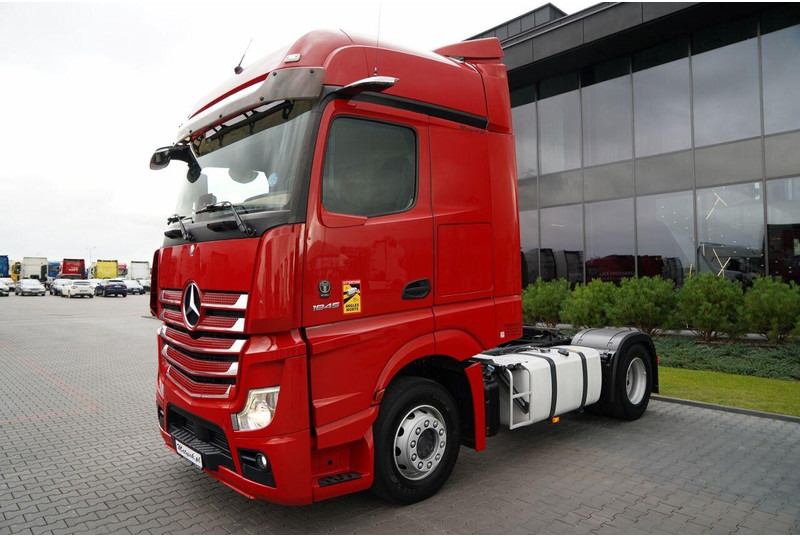 Mercedes-Benz ACTROS 1845 - Nyergesvontató: 5 kép. Mercedes-Benz ACTROS 1845 - Nyergesvontató: 5 kép.