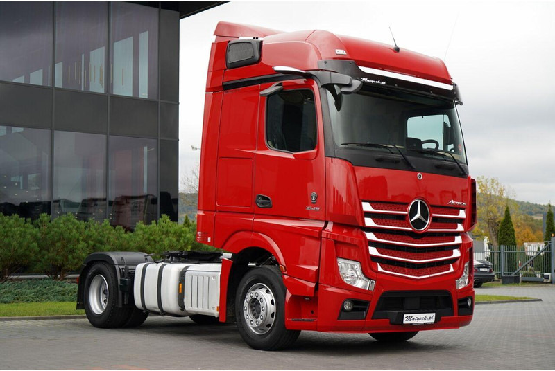 Mercedes-Benz ACTROS 1845 - Nyergesvontató: 1 kép. Mercedes-Benz ACTROS 1845 - Nyergesvontató: 1 kép.