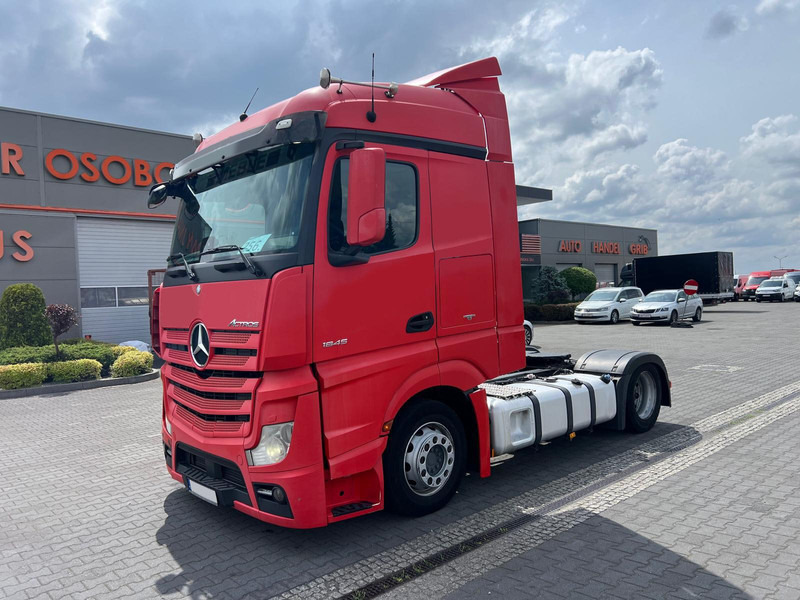 Mercedes-Benz ACTROS 1845 MP4 1.HAND RETARDER XENON LOW DECK - Nyergesvontató: 1 kép. Mercedes-Benz ACTROS 1845 MP4 1.HAND RETARDER XENON LOW DECK - Nyergesvontató: 1 kép.