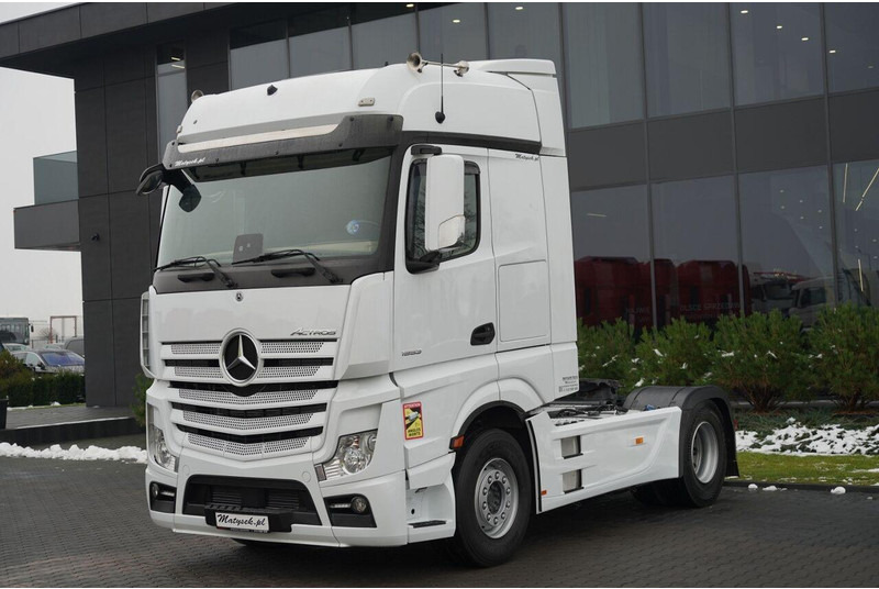 Mercedes-Benz ACTROS 1853 / HYDRAULIKA / RETARDER / BIG SPACE / FLEETBOARD - Nyergesvontató: 2 kép. Mercedes-Benz ACTROS 1853 / HYDRAULIKA / RETARDER / BIG SPACE / FLEETBOARD - Nyergesvontató: 2 kép.