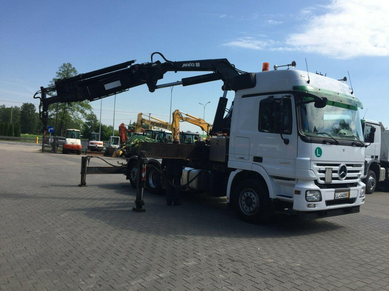 Mercedes-Benz ACTROS 2551 - Nyergesvontató: 3 kép. Mercedes-Benz ACTROS 2551 - Nyergesvontató: 3 kép.