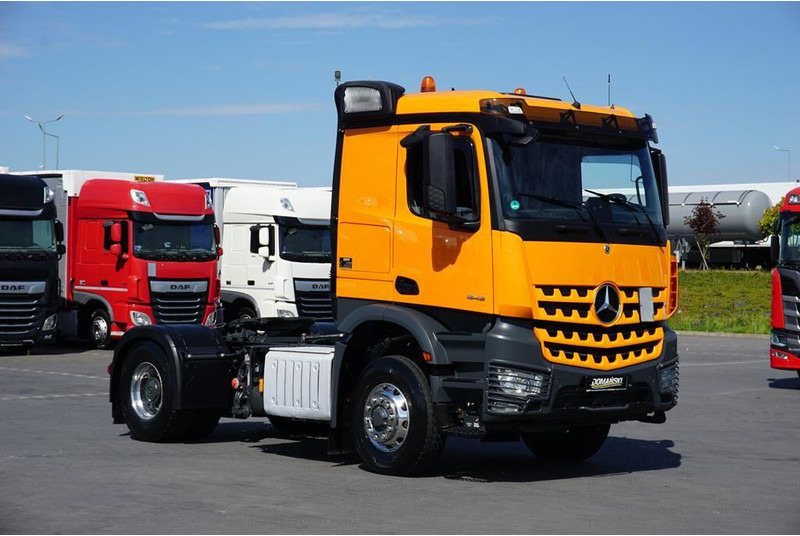 Mercedes-Benz AROCS / 1848 / E 6 / ACC / 4 X 4 / HAD / HYDRAULIKA / RETARDER - Nyergesvontató: 2 kép. Mercedes-Benz AROCS / 1848 / E 6 / ACC / 4 X 4 / HAD / HYDRAULIKA / RETARDER - Nyergesvontató: 2 kép.