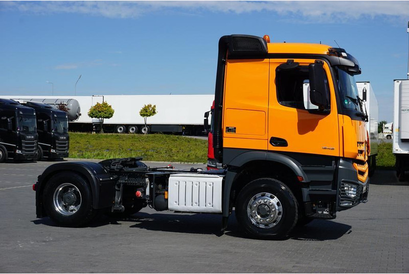 Mercedes-Benz AROCS / 1848 / E 6 / ACC / 4 X 4 / HAD / HYDRAULIKA / RETARDER - Nyergesvontató: 4 kép. Mercedes-Benz AROCS / 1848 / E 6 / ACC / 4 X 4 / HAD / HYDRAULIKA / RETARDER - Nyergesvontató: 4 kép.