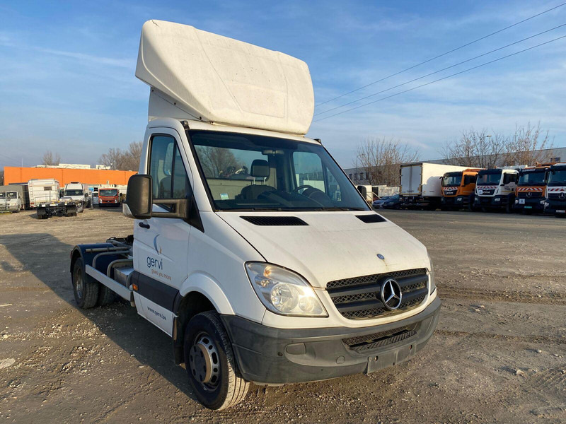 Mercedes-Benz Sprinter 515 - BE Mini Trekker - SZM - 3.5t - Nyergesvontató: 2 kép. Mercedes-Benz Sprinter 515 - BE Mini Trekker - SZM - 3.5t - Nyergesvontató: 2 kép.