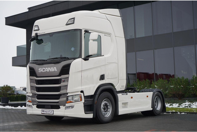 Scania R 450 - Nyergesvontató: 1 kép. Scania R 450 - Nyergesvontató: 1 kép.
