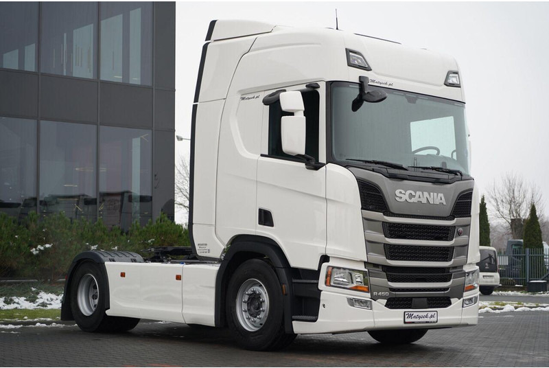 Scania R 450 - Nyergesvontató: 5 kép. Scania R 450 - Nyergesvontató: 5 kép.