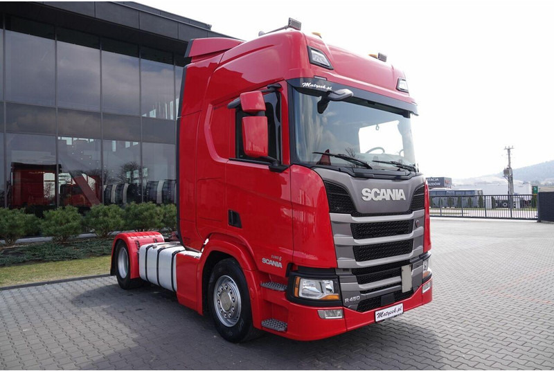 Scania R 450 / OPONY 100% / 2021 / PO ZŁOTYM KONTRAKCIE SERWISOWYM / - Nyergesvontató: 5 kép. Scania R 450 / OPONY 100% / 2021 / PO ZŁOTYM KONTRAKCIE SERWISOWYM / - Nyergesvontató: 5 kép.