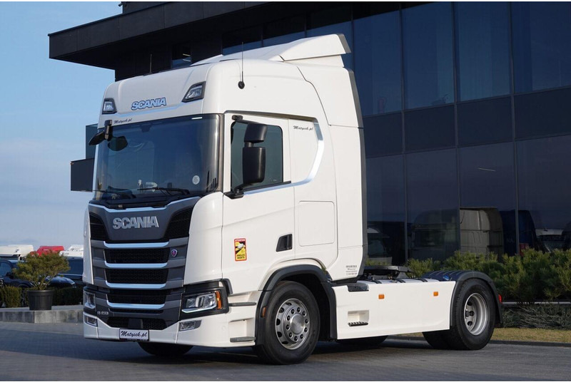 Scania R 450 / RETARDER / FULL AIRMATIC / OPONY 100% / PO KONTRAKCIE - Nyergesvontató: 4 kép. Scania R 450 / RETARDER / FULL AIRMATIC / OPONY 100% / PO KONTRAKCIE - Nyergesvontató: 4 kép.