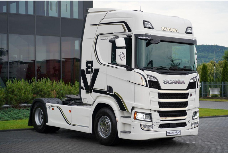 Scania R 520 / V8 / HYDRAULIKA / RETARDER / I-PARK COOL / FULL AIRMATIC - Nyergesvontató: 3 kép. Scania R 520 / V8 / HYDRAULIKA / RETARDER / I-PARK COOL / FULL AIRMATIC - Nyergesvontató: 3 kép.
