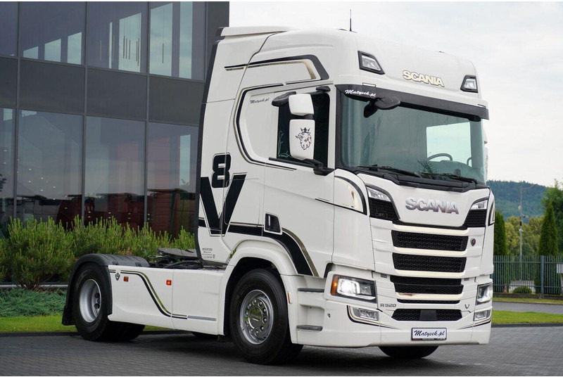 Scania R 520 / V8 / HYDRAULIKA / RETARDER / I-PARK COOL / FULL AIRMATIC - Nyergesvontató: 4 kép. Scania R 520 / V8 / HYDRAULIKA / RETARDER / I-PARK COOL / FULL AIRMATIC - Nyergesvontató: 4 kép.