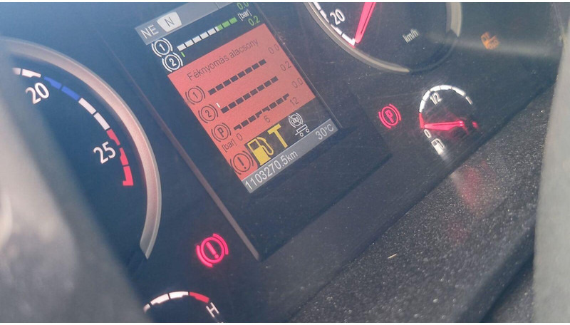 Scania R360 Tractor - Nyergesvontató: 4 kép. Scania R360 Tractor - Nyergesvontató: 4 kép.