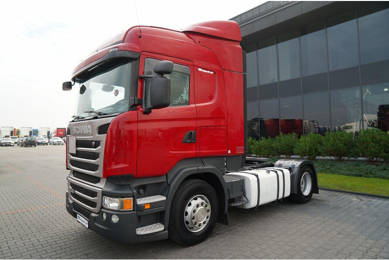 Scania R410 - Nyergesvontató: 2 kép. Scania R410 - Nyergesvontató: 2 kép.