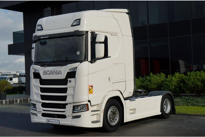 Scania S 500 - Nyergesvontató: 1 kép. Scania S 500 - Nyergesvontató: 1 kép.