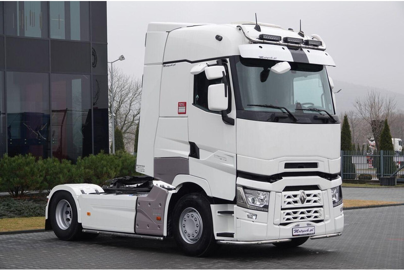 Scania T 520 / 13 L / RETARDER / I-PARK COOL OPONY 100% / PO KONTRAKCIE - Nyergesvontató: 2 kép. Scania T 520 / 13 L / RETARDER / I-PARK COOL OPONY 100% / PO KONTRAKCIE - Nyergesvontató: 2 kép.