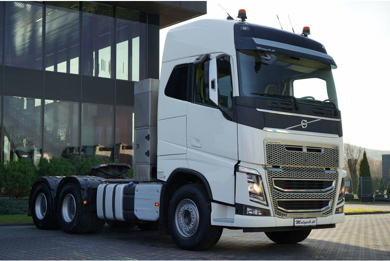 Volvo FH 16 / 660 / 6x4 / DMC: 180.000 KG !! / RETARDER / EURO 6 / I-P - Nyergesvontató: 1 kép. Volvo FH 16 / 660 / 6x4 / DMC: 180.000 KG !! / RETARDER / EURO 6 / I-P - Nyergesvontató: 1 kép.