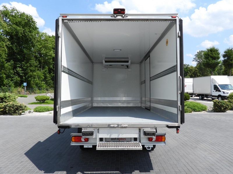 Dobozos kisteherautó Peugeot BOXER CHŁODNIA KONTENER 0*C 8 PALET TEMPOMAT LEDY KLIMATYZACJA: 12 kép. Dobozos kisteherautó Peugeot BOXER CHŁODNIA KONTENER 0*C 8 PALET TEMPOMAT LEDY KLIMATYZACJA: 12 kép.